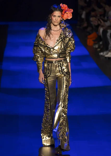 Sarışınlar - bahar yaz 2018, New York Moda Haftası göster