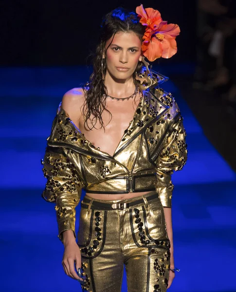 Sarışınlar - bahar yaz 2018, New York Moda Haftası göster