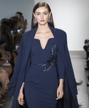 Pamella Roland show - bahar yaz 2018, New York Moda Haftası