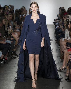 Pamella Roland show - bahar yaz 2018, New York Moda Haftası