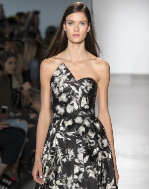 Pamella Roland show - bahar yaz 2018, New York Moda Haftası