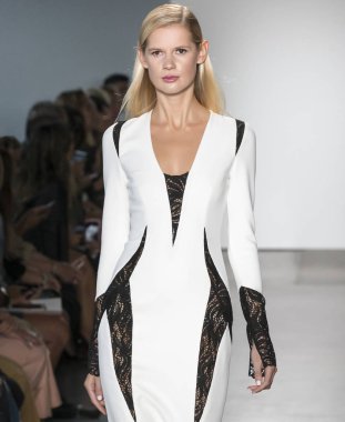 Pamella Roland show - bahar yaz 2018, New York Moda Haftası