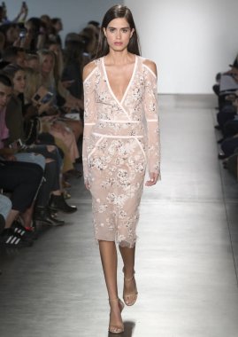 Pamella Roland show - bahar yaz 2018, New York Moda Haftası