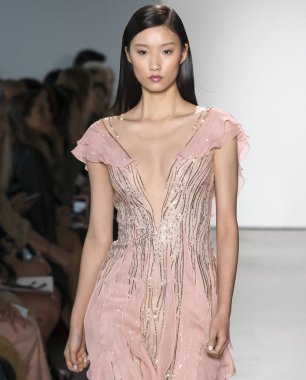 Pamella Roland show - bahar yaz 2018, New York Moda Haftası