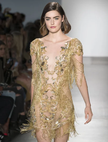 Pamella Roland show - bahar yaz 2018, New York Moda Haftası