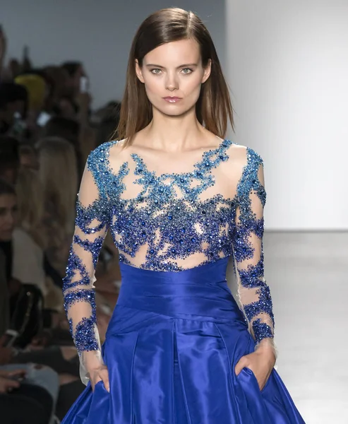 Pamella Roland show - bahar yaz 2018, New York Moda Haftası