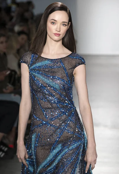 Pamella Roland show - bahar yaz 2018, New York Moda Haftası