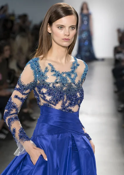 Pamella Roland show - bahar yaz 2018, New York Moda Haftası