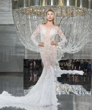 Pronovias - Güz 2018 koleksiyonu - New York moda hafta gelin