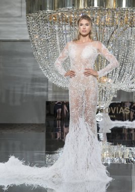 Pronovias - Güz 2018 koleksiyonu - New York moda hafta gelin