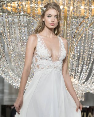 Pronovias - Güz 2018 koleksiyonu - New York moda hafta gelin