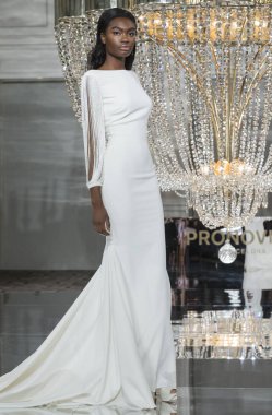 Pronovias - Güz 2018 koleksiyonu - New York moda hafta gelin