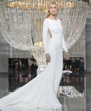 Pronovias - Güz 2018 koleksiyonu - New York moda hafta gelin