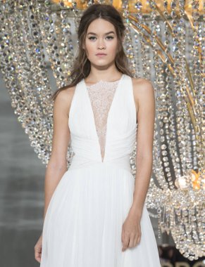 Pronovias - Güz 2018 koleksiyonu - New York moda hafta gelin