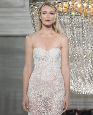 Pronovias - Güz 2018 koleksiyonu - New York moda hafta gelin