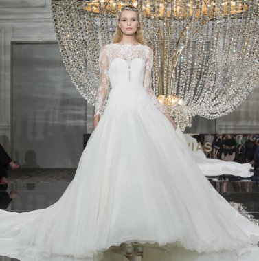 Pronovias - Güz 2018 koleksiyonu - New York moda hafta gelin