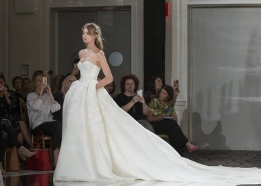 Pronovias - Güz 2018 koleksiyonu - New York moda hafta gelin