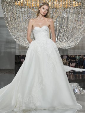 Pronovias - Güz 2018 koleksiyonu - New York moda hafta gelin