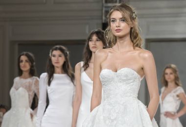 Pronovias - Güz 2018 koleksiyonu - New York moda hafta gelin