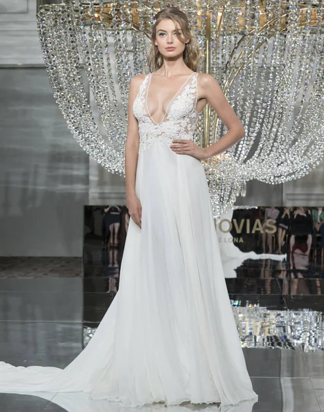 Pronovias - Collezione Autunno 2018 - New York Fashion Week Sposa — Foto Stock