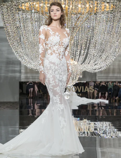 Pronovias - Güz 2018 koleksiyonu - New York moda hafta gelin