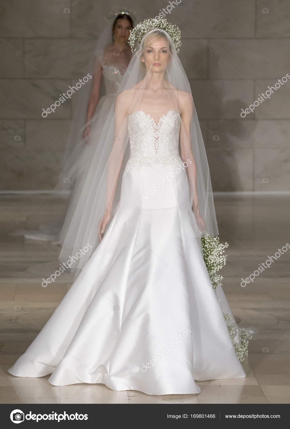 Reem Acra Fall 2018 Collection New York Fashion Week Bridal