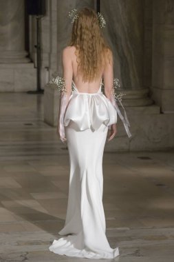 Reem Acra - Güz 2018 koleksiyonu - New York moda hafta gelin