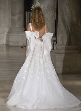 Reem Acra - Güz 2018 koleksiyonu - New York moda hafta gelin