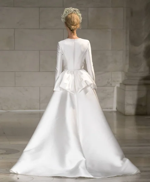 Reem Acra - Fall 2018 Collection - New York Fashion Week Bridal — Stock Photo, Image