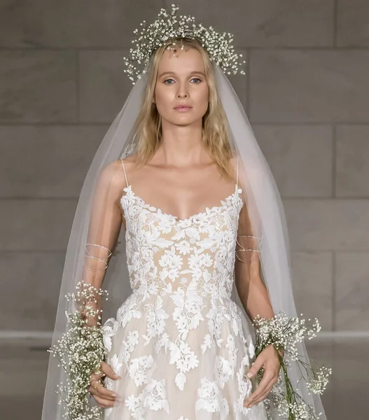 Reem Acra - na podzim roku 2018 Collection - New York móda týden svatební — Stock fotografie