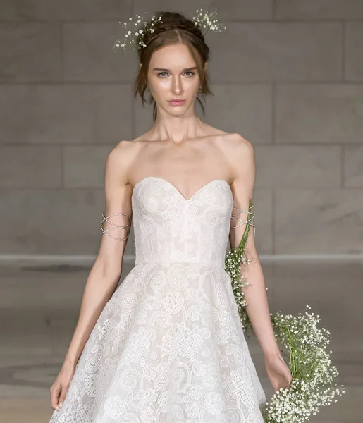 Reem Acra - Güz 2018 koleksiyonu - New York moda hafta gelin