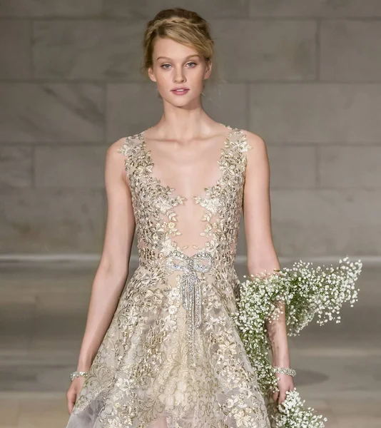 Reem Acra - Güz 2018 koleksiyonu - New York moda hafta gelin