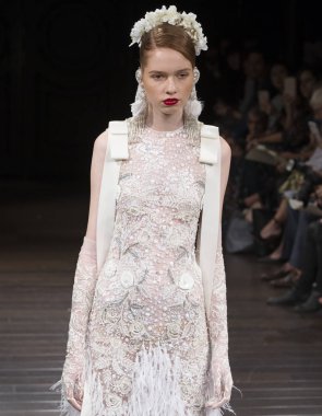 Naeem Khan - Güz 2018 koleksiyonu - New York moda hafta gelin