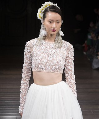 Naeem Khan - Güz 2018 koleksiyonu - New York moda hafta gelin