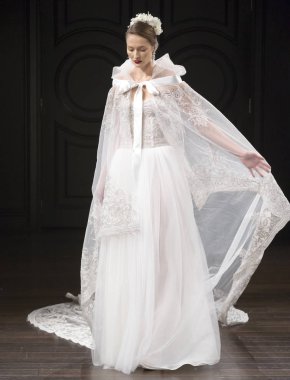 Naeem Khan - Güz 2018 koleksiyonu - New York moda hafta gelin