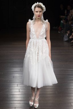 Naeem Khan - Güz 2018 koleksiyonu - New York moda hafta gelin