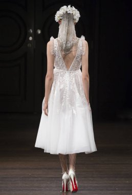 Naeem Khan - Güz 2018 koleksiyonu - New York moda hafta gelin