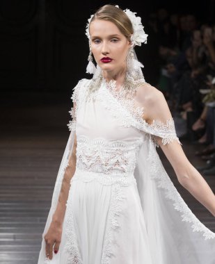 Naeem Khan - Güz 2018 koleksiyonu - New York moda hafta gelin