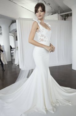 Marchesa - Güz 2018 koleksiyonu - New York moda hafta gelin