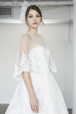 Marchesa - Güz 2018 koleksiyonu - New York moda hafta gelin