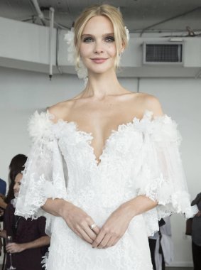 Marchesa - Güz 2018 koleksiyonu - New York moda hafta gelin