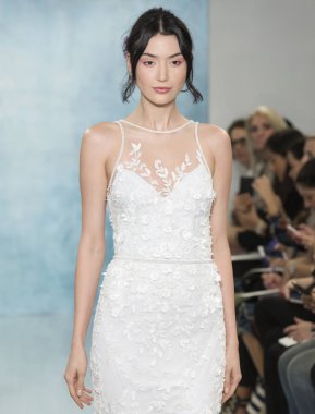 Theia - Güz 2018 koleksiyonu - New York moda hafta gelin
