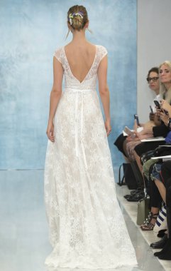 Theia - Güz 2018 koleksiyonu - New York moda hafta gelin