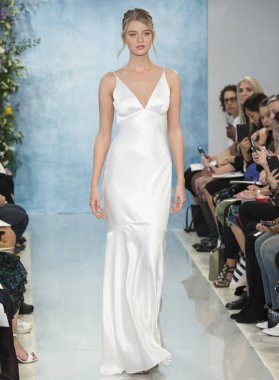 Theia - Güz 2018 koleksiyonu - New York moda hafta gelin