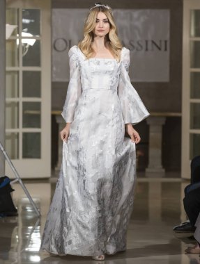 Oleg Cassini - Güz 2018 koleksiyonu - New York moda hafta Brid