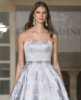 Oleg Cassini - Güz 2018 koleksiyonu - New York moda hafta Brid