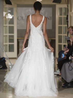 Oleg Cassini - Güz 2018 koleksiyonu - New York moda hafta Brid