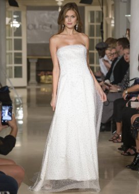 Oleg Cassini - Güz 2018 koleksiyonu - New York moda hafta Brid