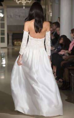 Oleg Cassini - Güz 2018 koleksiyonu - New York moda hafta Brid