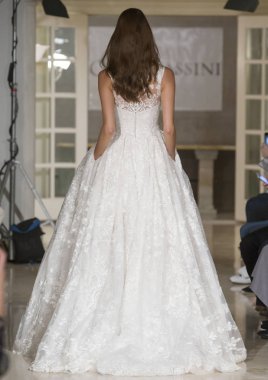 Oleg Cassini - Güz 2018 koleksiyonu - New York moda hafta Brid